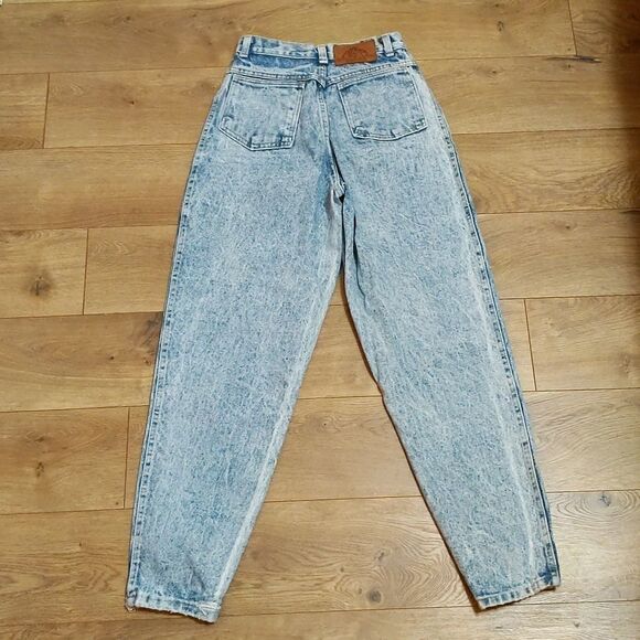 Vintage Acid Wash Bacco Ultra High Rise Mom Jeans - Picture 6 of 16